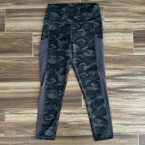 Fabletics On-The-Go PowerHold® High-Waisted Capri in Charcoal Camo, S - Picture 2 of 15